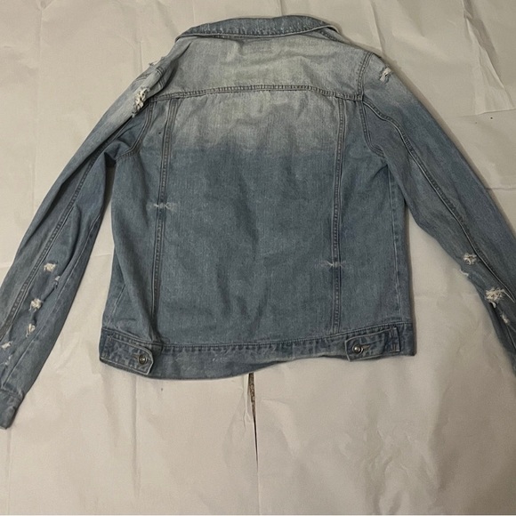 Men’s Light blue distressed Jean jacket-great condition size M - Picture 3 of 4